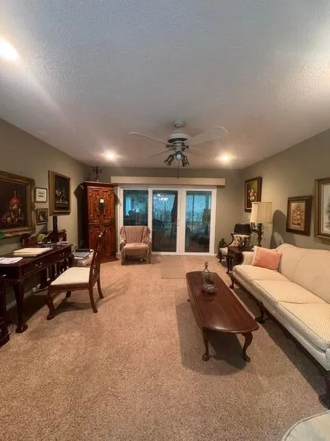 Residence photo 4