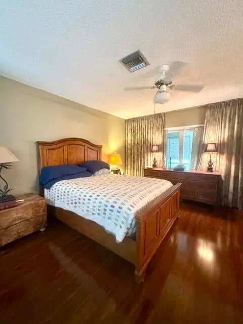 Residence photo 10