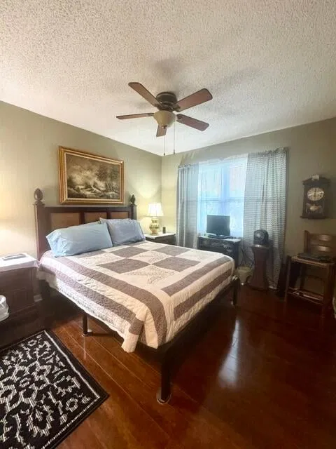 Residence photo 12
