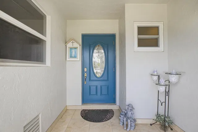 Residence photo 3