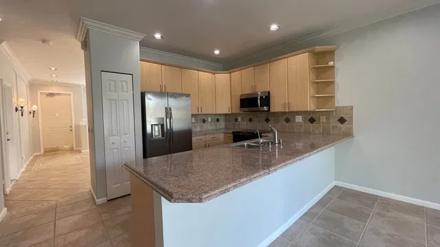 Residence photo 3