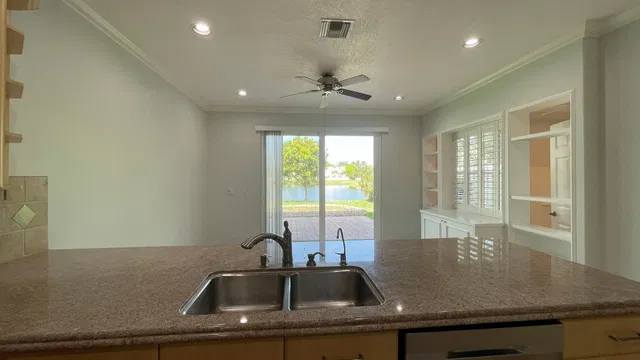 Residence photo 8