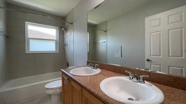 Residence photo 33