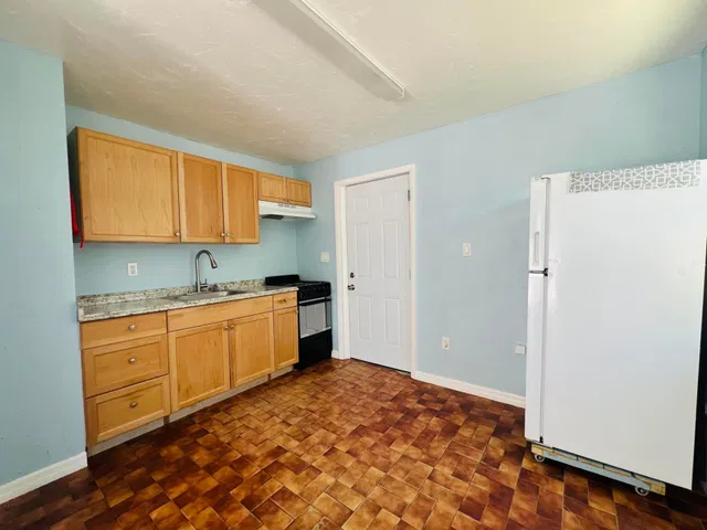  Unit C photo 5
