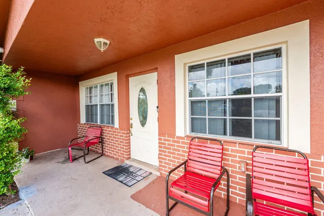 Residence photo 2
