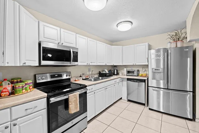 Residence photo 8