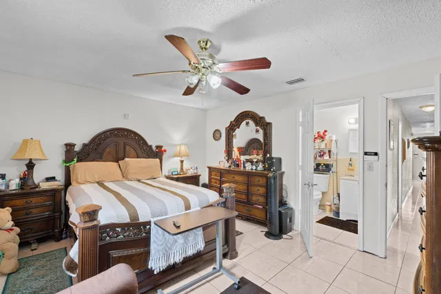 Residence photo 17