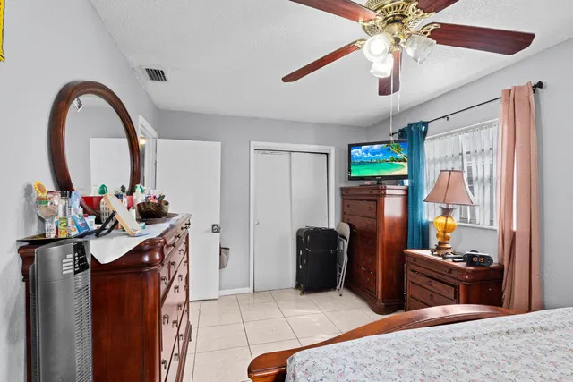 Residence photo 20