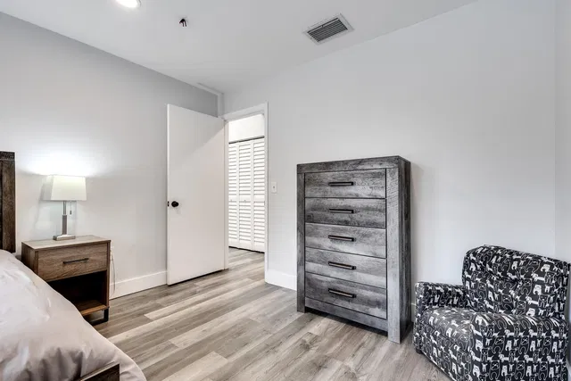  Unit 19 photo 23
