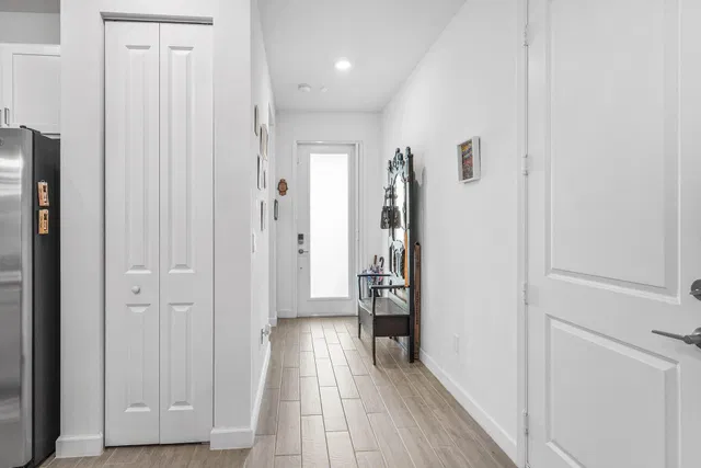 Residence photo 3