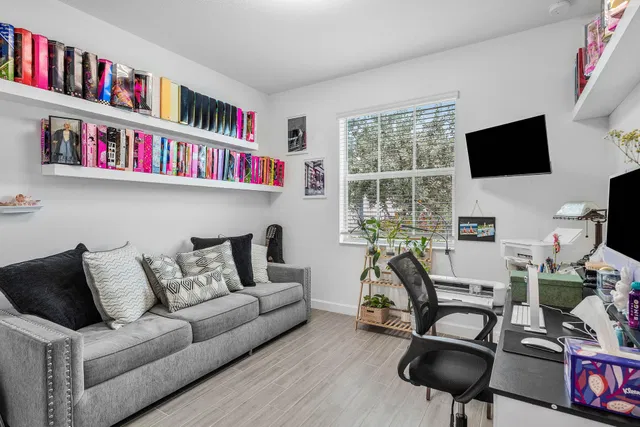 Residence photo 9