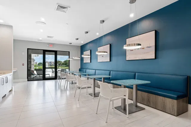 Residence photo 19
