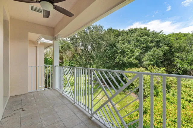  Residence photo 26