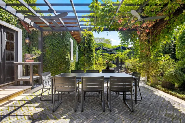 North End Palm Beach Residence photo 39