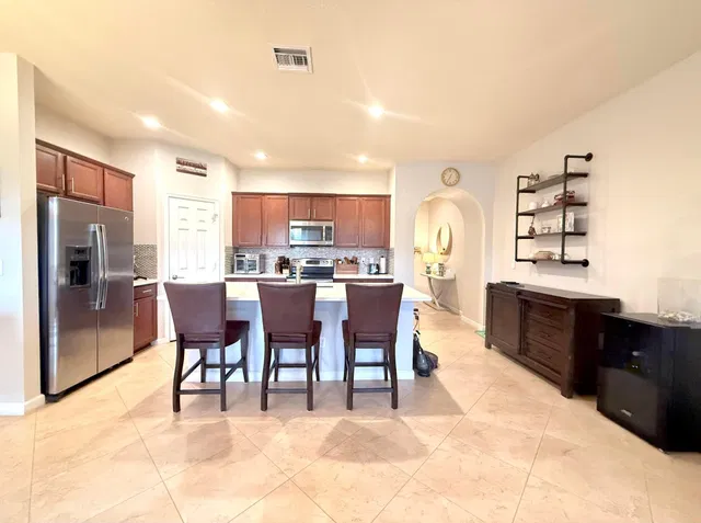  Residence photo 6