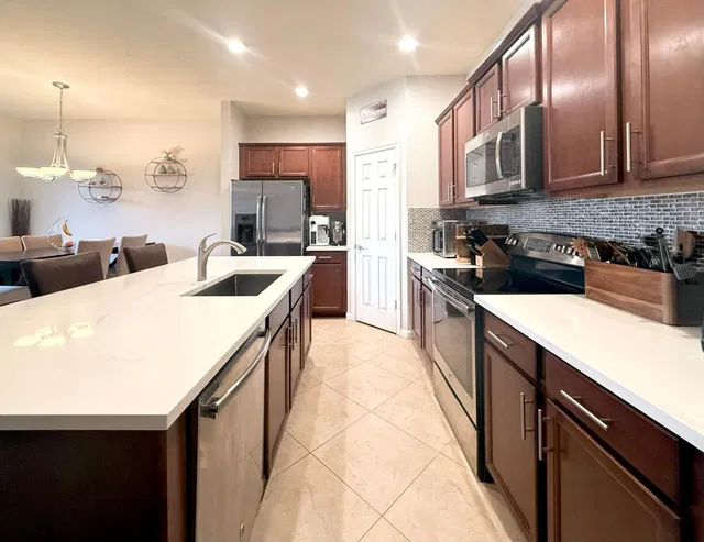  Residence photo 7