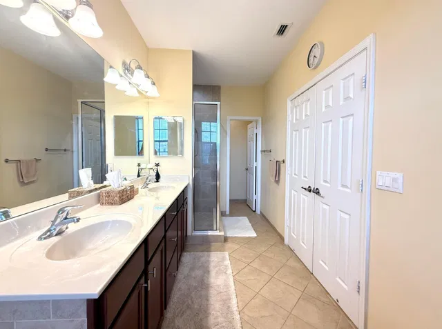  Residence photo 15