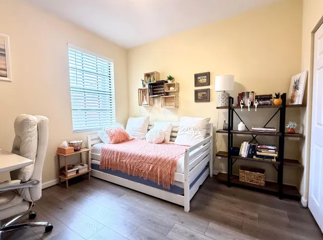  Residence photo 17