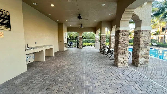  Residence photo 29