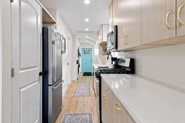  Residence photo 6