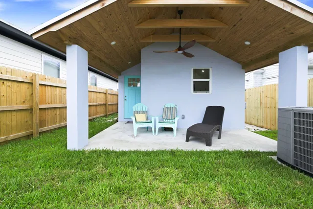  Residence photo 15