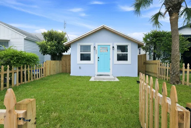  Residence photo 17