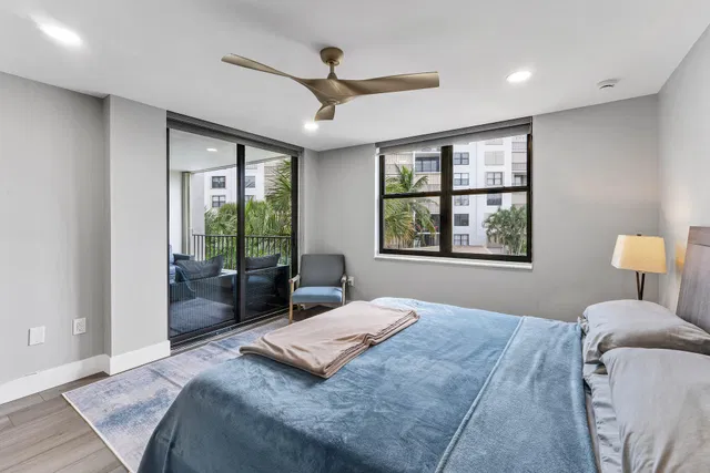 South Palm Beach Unit 304 photo 16