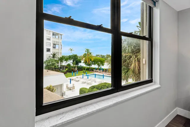 South Palm Beach Unit 304 photo 18