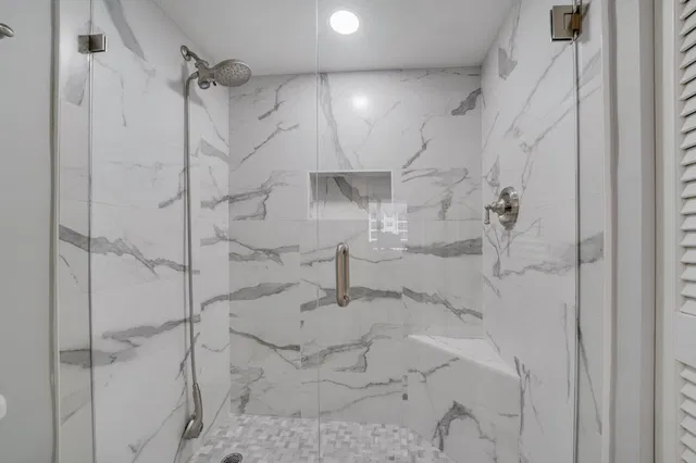 Unit D-406 photo 14