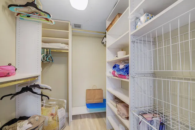 Unit D-406 photo 15