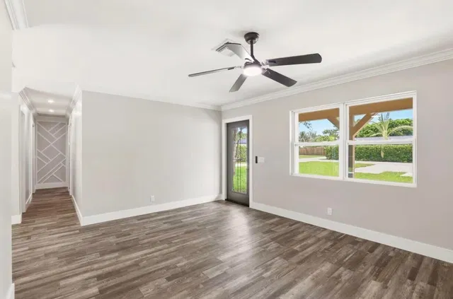 Residence photo 2