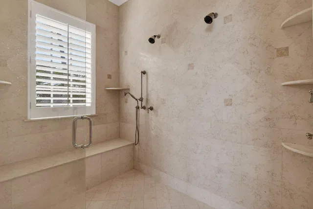 Admirals Cove Residence photo 37