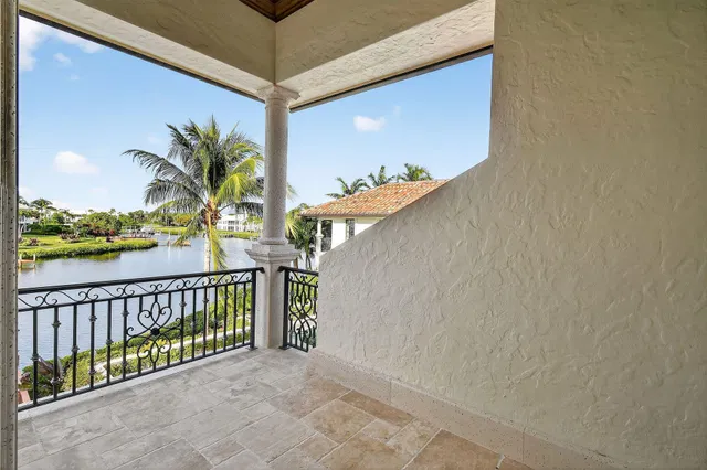 Admirals Cove Residence photo 38