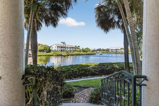 Admirals Cove Residence photo 82