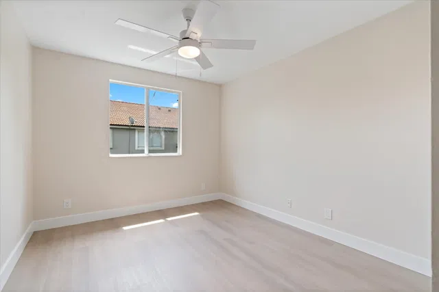 Residence photo 17