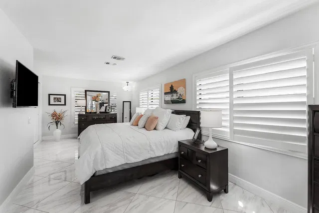 Residence photo 10