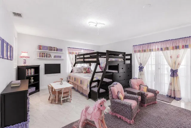 Residence photo 13