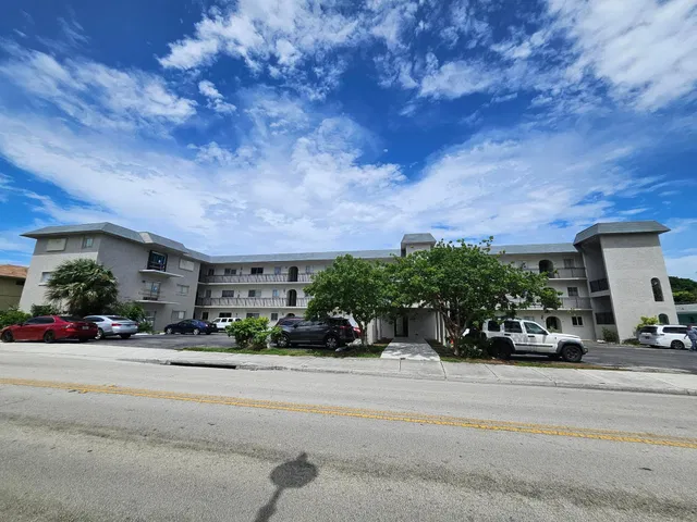  Unit 205 photo 11