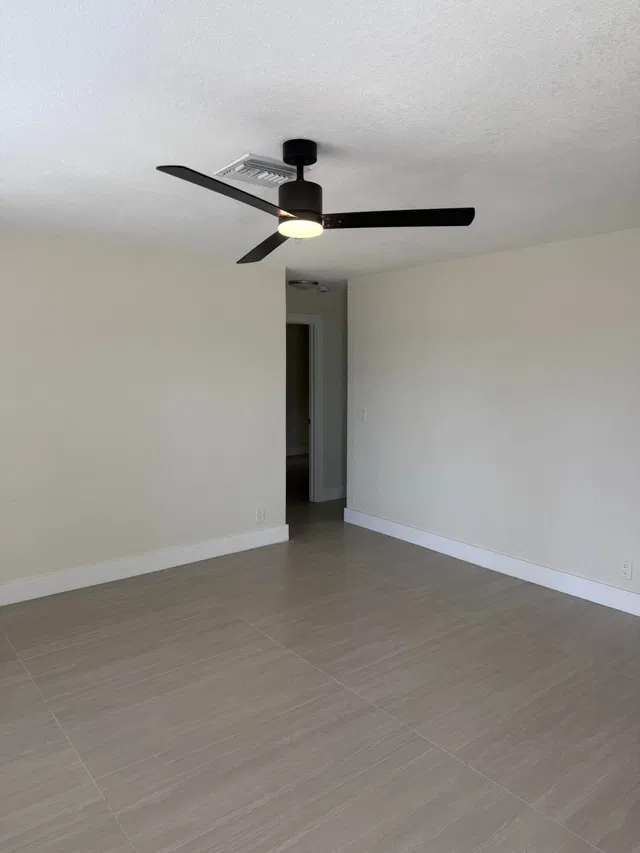 Residence photo 8