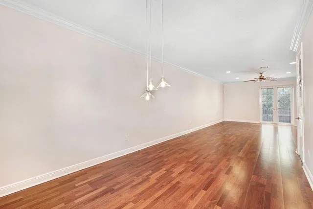 Unit 39 photo 19