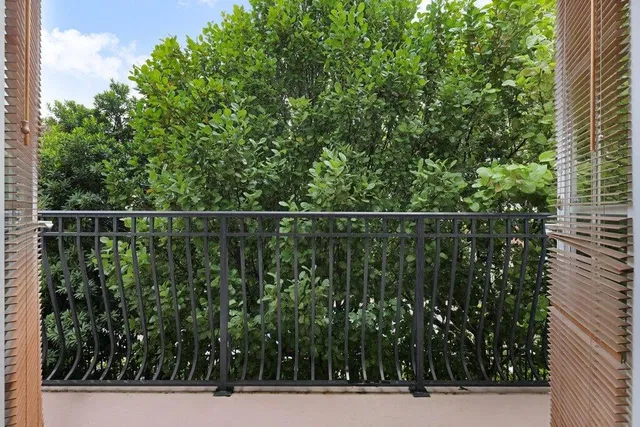 Unit 39 photo 20