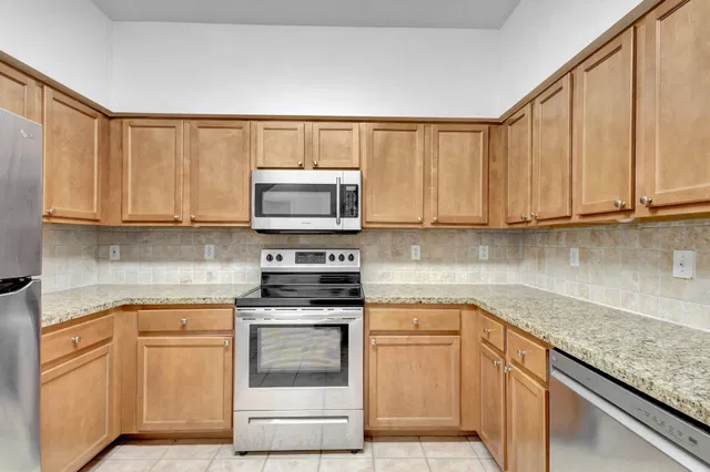  Unit 102 photo 10