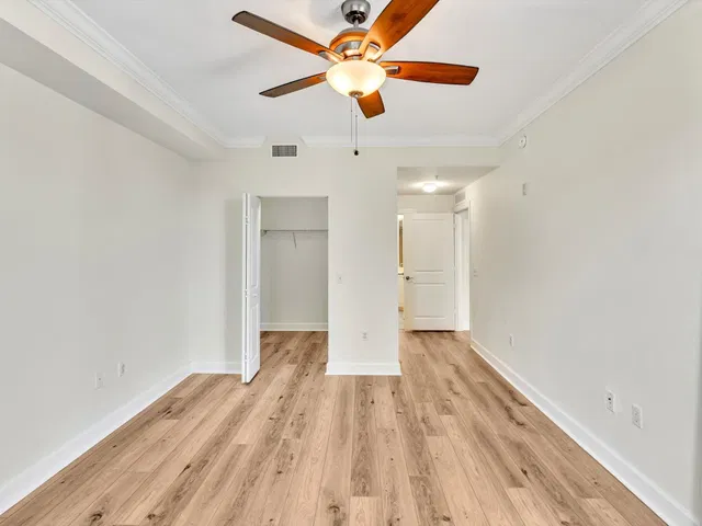 Unit 405 photo 34