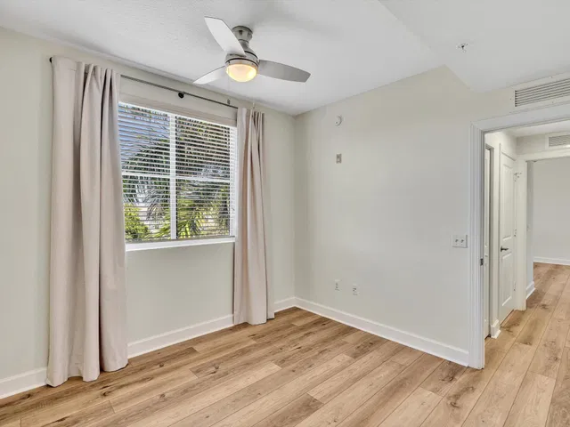 Unit 405 photo 41