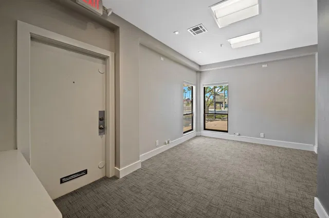 Residence photo 17