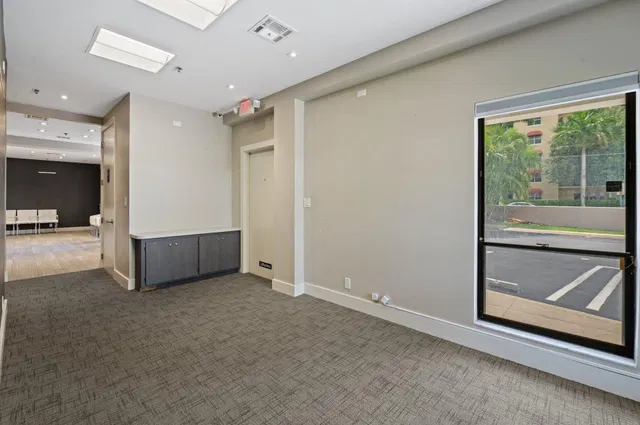 Residence photo 19
