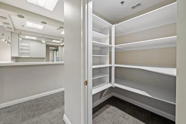Residence photo 22