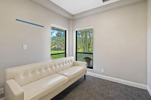 Residence photo 26