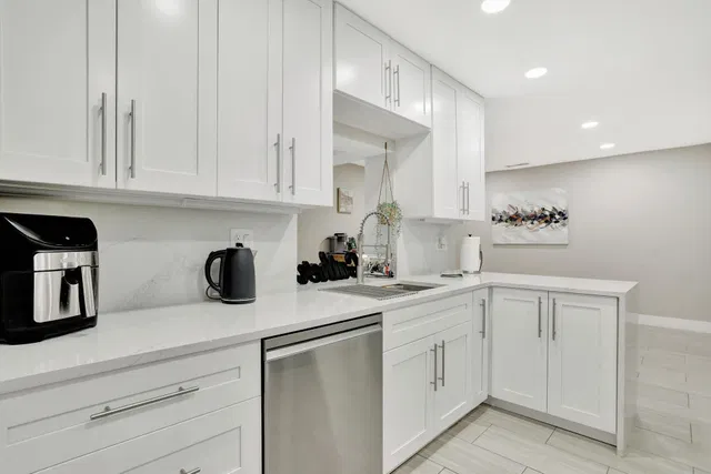  Residence photo 9