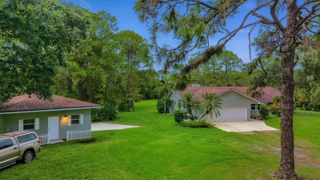 Residence photo 5